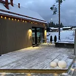 With Sauna & Jacuzzi & Cold Water Tub דירה *